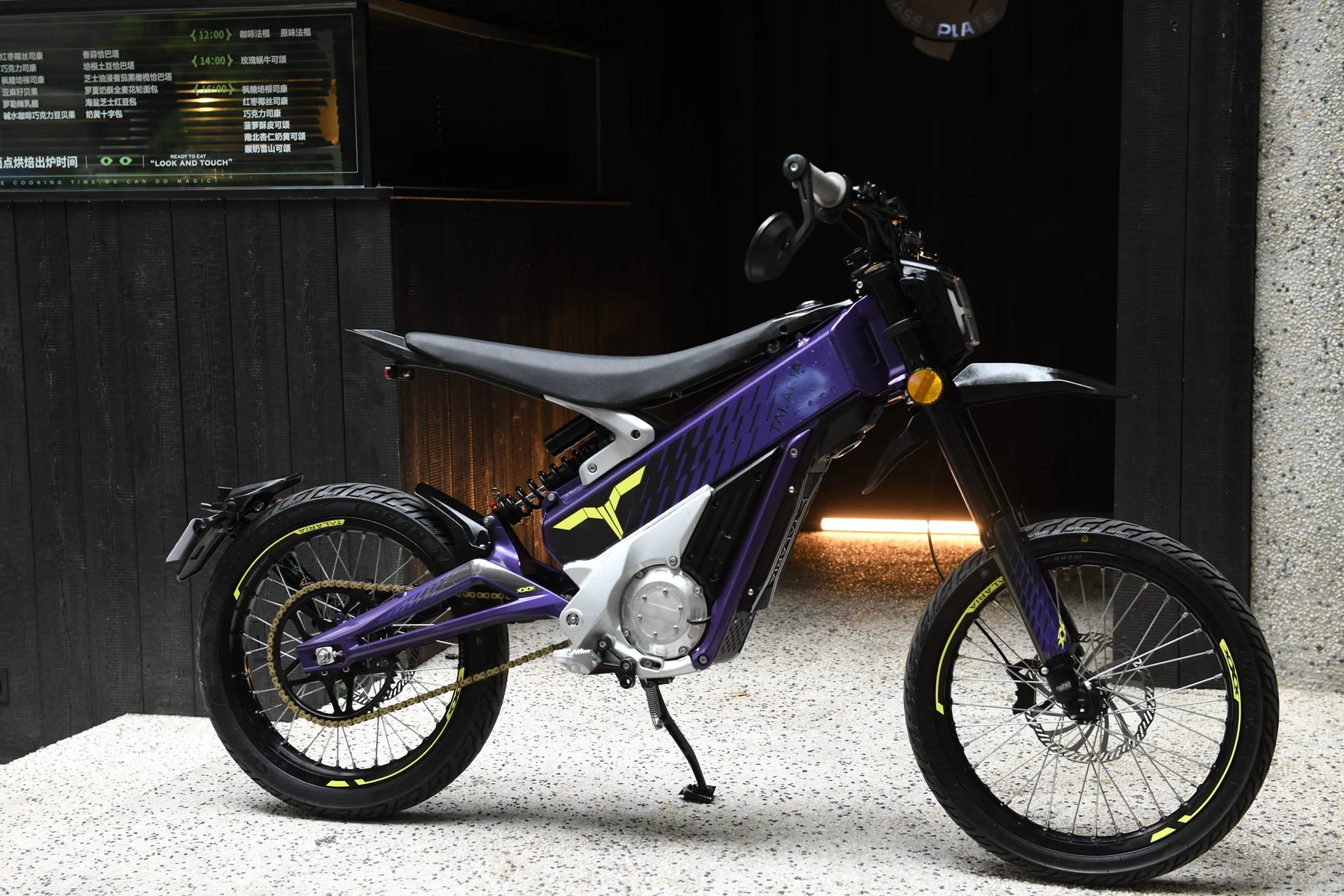 TALARIA X3 CONCEPT 25AH Off-Road Electric Dirt Bike - Image 3